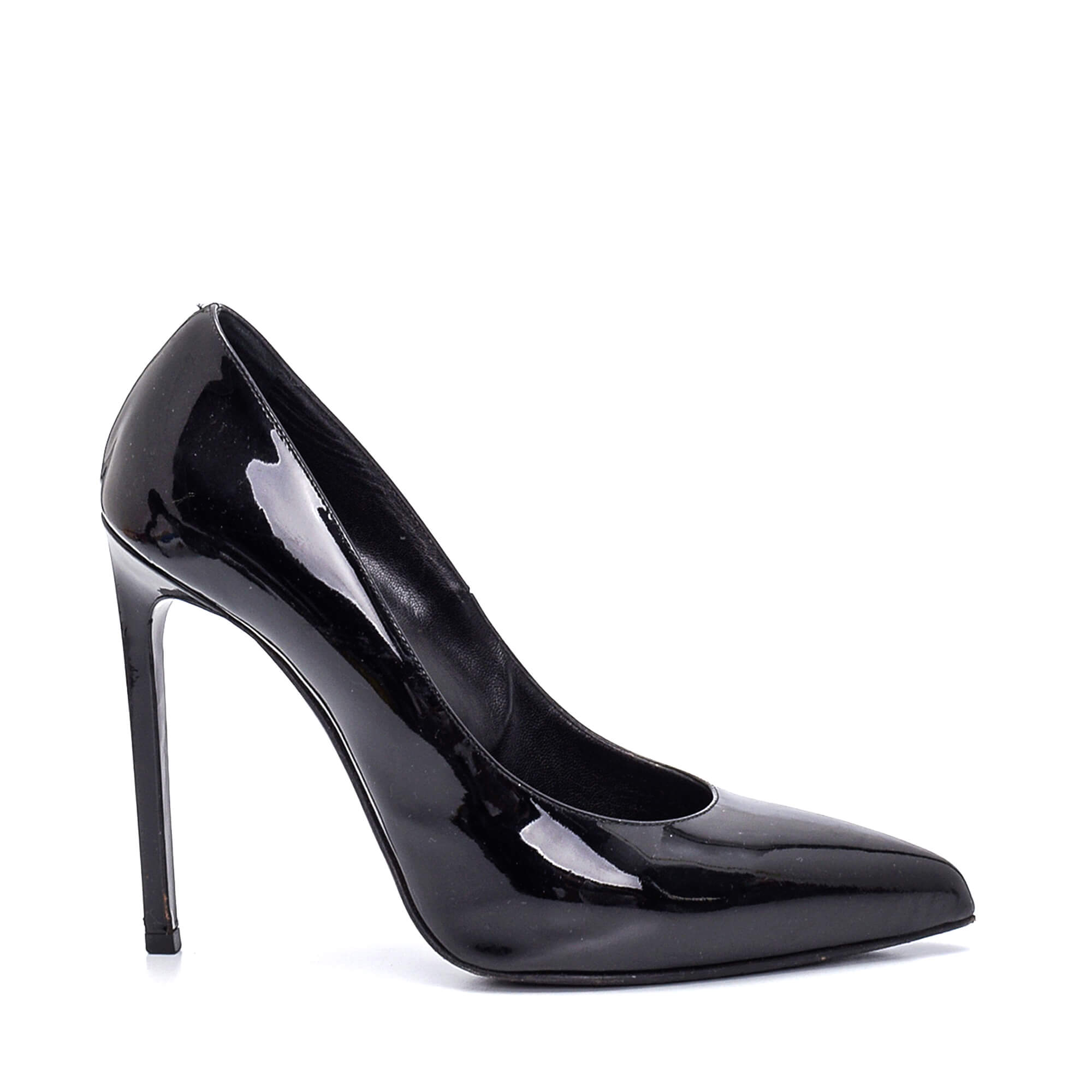 Yves Saint Laurent - Black Patent Leather Pumps